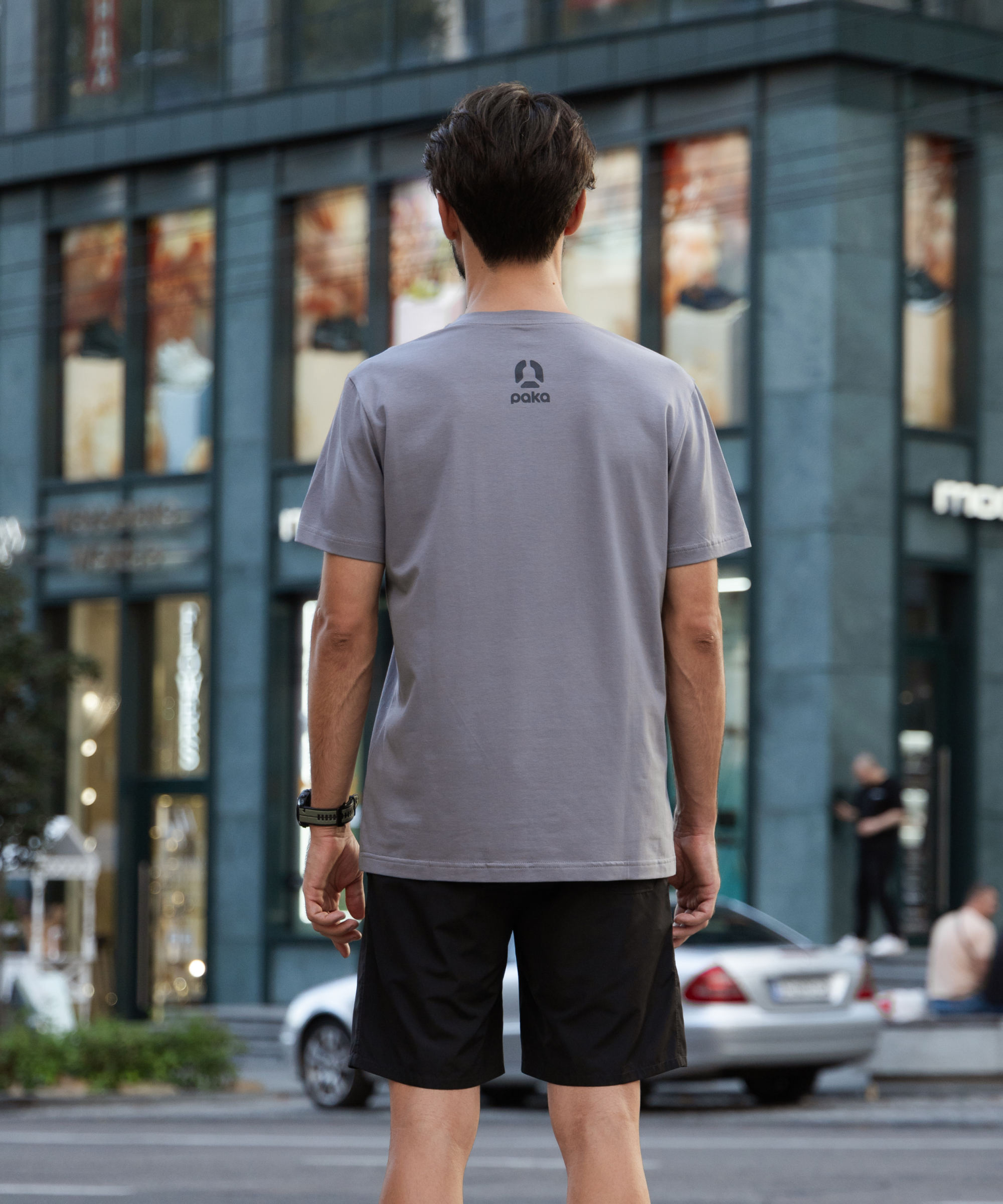 T-shirt gray