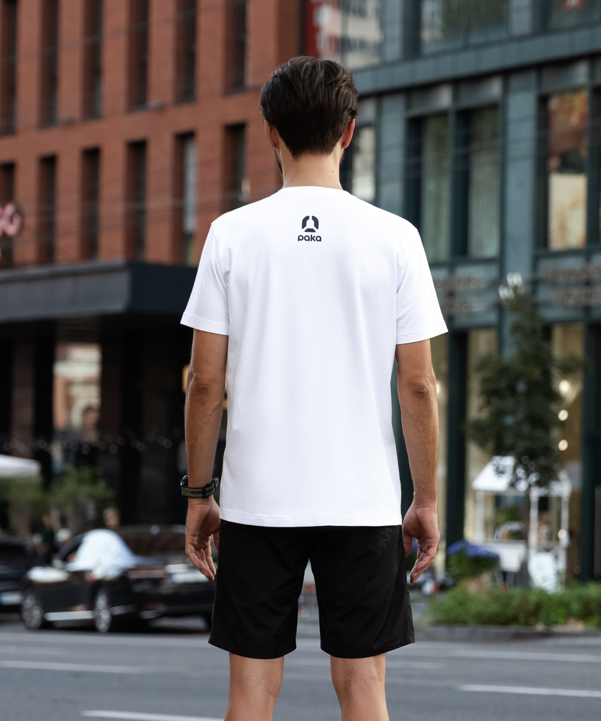 T-shirt white