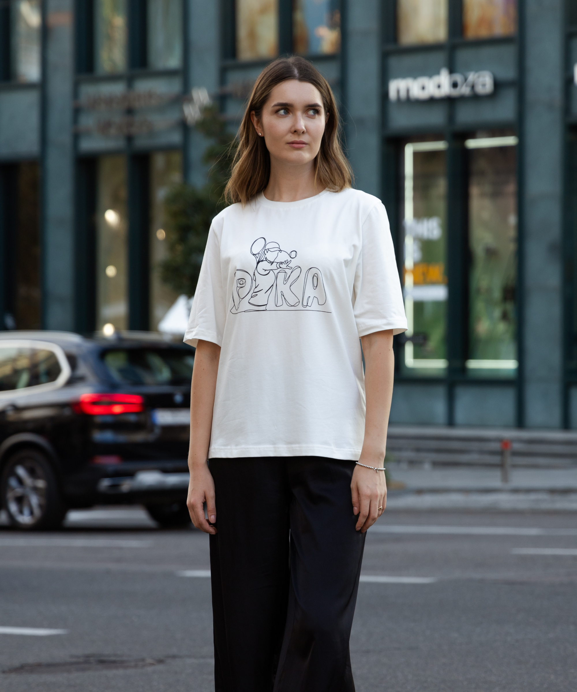 T-shirt white